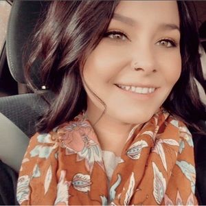 Meet your Posher, Jena